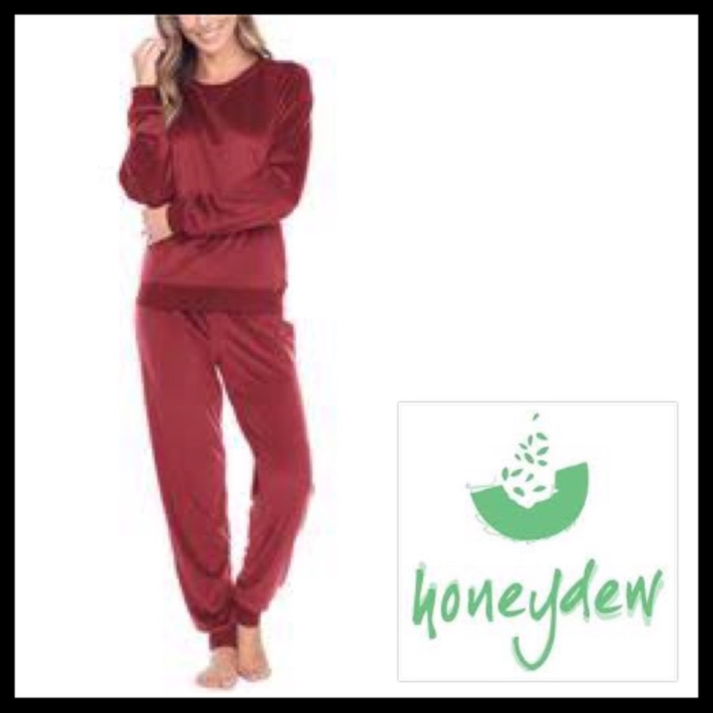 HONEYDEW Dream Queen Fleece Loungewear Set Color: Vixen - Picture 1 of 4
